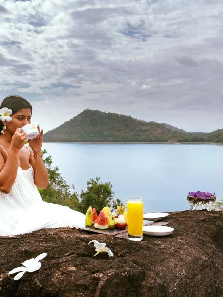 Breakfast at Sorabora Rock